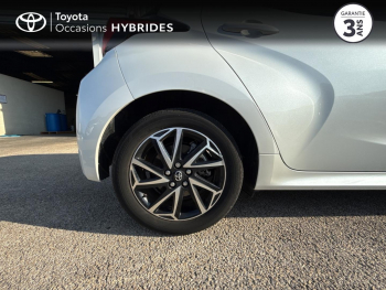 Photo 16 du bon plan TOYOTA Yaris 116h Design 5p MY22 occasion à 19990 €