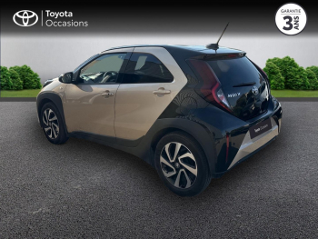 Photo 2 du bon plan TOYOTA Aygo X 1.0 VVT-i 72ch Design S-CVT MY24 occasion à 16490 €