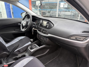 Photo 11 du bon plan FIAT Tipo 1.4 95ch Ligue 1 Conforama 2019 5p occasion à 10290 €