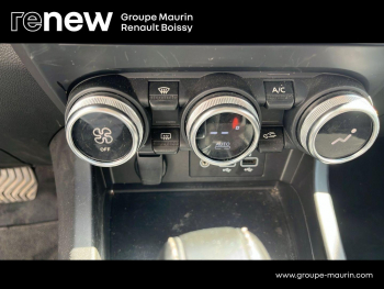 Photo 28 du bon plan RENAULT Arkana 1.6 E-Tech 145ch Intens -21B occasion à 17990 €