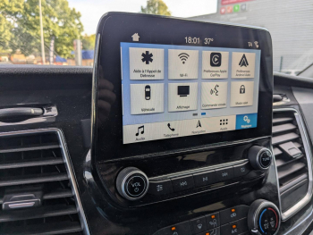 Photo 12 du bon plan FORD Transit Custom Fg VUL L2H1 Frigorifique + 2.0 EcoBlue 170 Cabine Appro 6 places Limited BVA avec TVA occasion à 23946 €