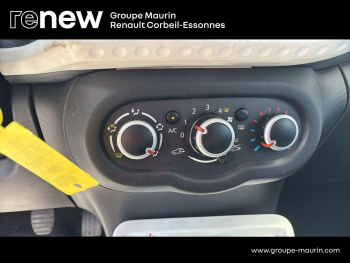 Photo 24 du bon plan RENAULT Twingo 1.0 SCe 70ch Limited Boîte Courte Euro6 occasion à 6990 €