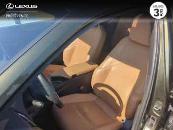 Photo 13 du bon plan LEXUS UX 250h Luxe 2WD occasion à 30990 €