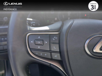 Photo 16 du bon plan LEXUS UX 250h Luxe 2WD occasion à 30990 €