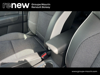 Photo 27 du bon plan RENAULT Captur 1.6 E-Tech hybride 145ch Techno Fast Track occasion à 22500 €
