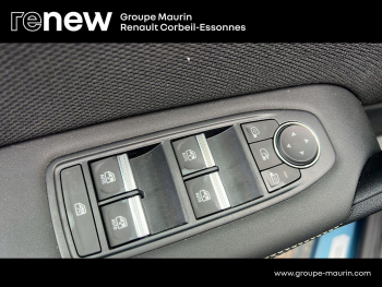 Photo 18 du bon plan RENAULT SYMBIOZ 1.6 E-Tech full hybrid 145ch Iconic occasion à 28900 €