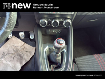 Photo 33 du bon plan RENAULT Clio 1.0 TCe 100ch RS Line - 20 occasion à 12490 €