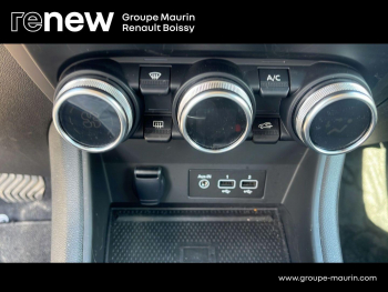 Photo 29 du bon plan RENAULT Captur 1.6 E-Tech hybride 145ch Techno Fast Track occasion à 19990 €