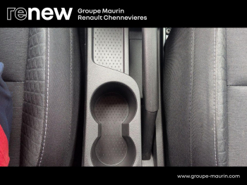 Photo 34 du bon plan RENAULT Captur 1.6 E-Tech hybride 145ch Business -21 occasion à 17999 €