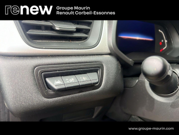 Photo 16 du bon plan RENAULT Captur 1.6 E-Tech hybride 145ch Business -21 occasion à 15890 €