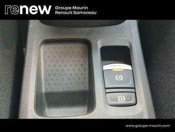 Photo 33 du bon plan RENAULT Captur 1.6 E-Tech hybride 145ch Techno Fast Track occasion à 19900 €