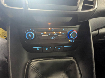 Photo 11 du bon plan FORD Transit Connect VUL L2 1.0E 100ch E85 Trend Business Nav occasion à 19990 €