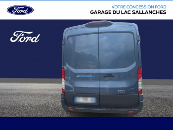 Photo 3 du bon plan FORD Transit 2T Fg VUL PE 350 L2H2 135 kW Batterie 75/68 kWh Trend Business occasion à 38590 €