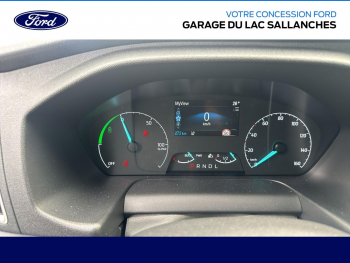 Photo 14 du bon plan FORD Transit 2T Fg VUL PE 350 L2H2 135 kW Batterie 75/68 kWh Trend Business occasion à 38590 €