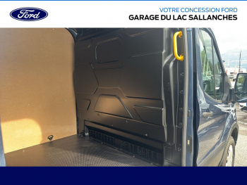 Photo 16 du bon plan FORD Transit 2T Fg VUL PE 350 L2H2 135 kW Batterie 75/68 kWh Trend Business occasion à 38590 €