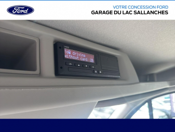 Photo 23 du bon plan FORD Transit 2T Fg VUL PE 350 L2H2 135 kW Batterie 75/68 kWh Trend Business occasion à 38590 €