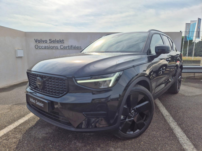 Bon plan VOLVO XC40 B3 163ch Black Edition DCT 7 occasion à 45990 €