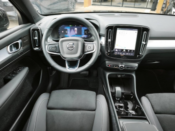 Photo 6 du bon plan VOLVO XC40 B3 163ch Black Edition DCT 7 occasion à 45990 €