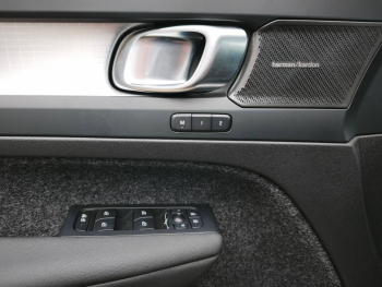 Photo 22 du bon plan VOLVO XC40 B3 163ch Black Edition DCT 7 occasion à 45990 €