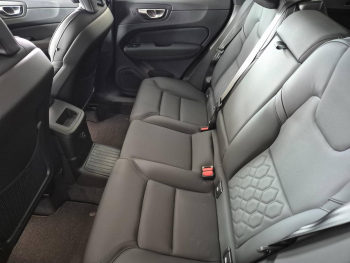 Photo 7 du bon plan VOLVO XC60 T6 Hybride Rechargeable 350ch Plus Style Dark Geartronic 8 AWD occasion à 67490 €