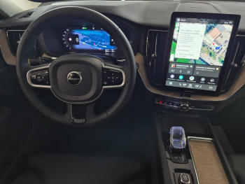 Photo 30 du bon plan VOLVO XC60 T6 Hybride Rechargeable 350ch Plus Style Dark Geartronic 8 AWD occasion à 67490 €