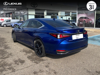 Photo 2 du bon plan LEXUS ES 300h F SPORT Executive occasion à 47990 €