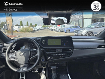 Photo 5 du bon plan LEXUS ES 300h F SPORT Executive occasion à 47990 €