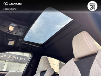 Photo 16 du bon plan LEXUS ES 300h F SPORT Executive occasion à 47990 €