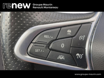 Photo 16 du bon plan RENAULT Clio 1.6 E-Tech hybride 140ch RS Line -21N occasion à 15290 €