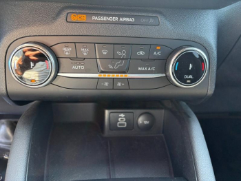 Photo 15 du bon plan FORD Kuga 2.5 Duratec 225ch PHEV ST-Line X BVA occasion à 24990 €
