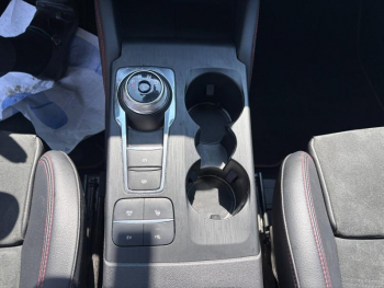 Photo 16 du bon plan FORD Kuga 2.5 Duratec 225ch PHEV ST-Line X BVA occasion à 24990 €