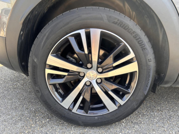 Photo 11 du bon plan PEUGEOT 3008 1.5 BlueHDi 130ch E6.c GT Line S&S EAT8 occasion à 14980 €