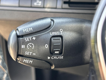 Photo 20 du bon plan PEUGEOT 3008 1.5 BlueHDi 130ch E6.c GT Line S&S EAT8 occasion à 14980 €