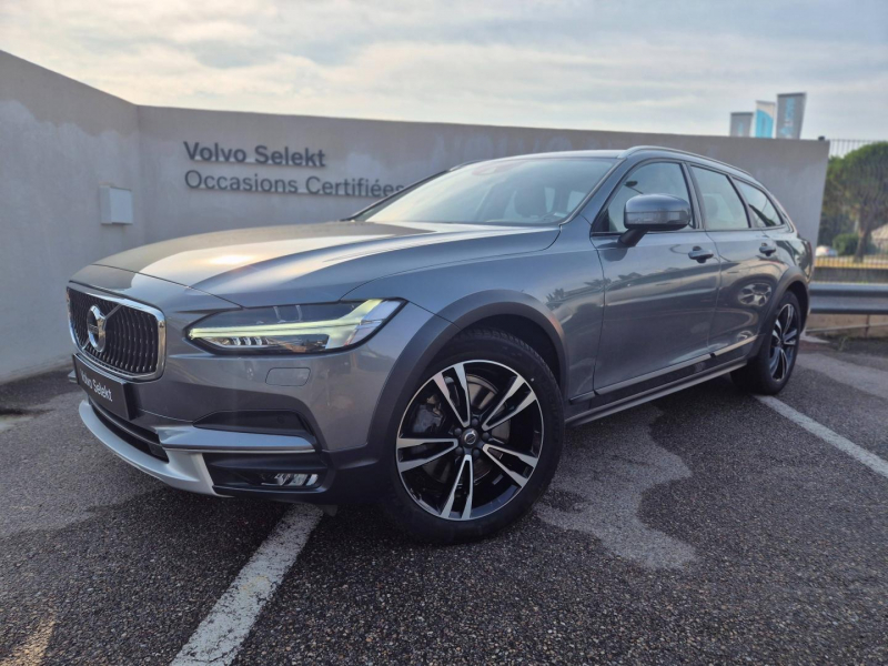 Bon plan VOLVO V90 Cross Country D4 AWD 190ch Pro Geartronic occasion à 32990 €