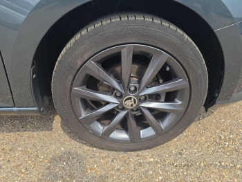 Photo 35 du bon plan SKODA Fabia 1.0 TSI 95ch Edition occasion à 9990 €