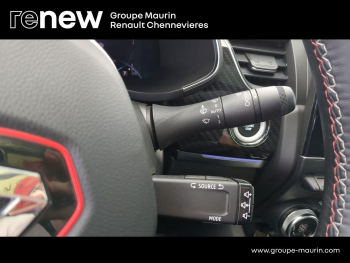 Photo 21 du bon plan RENAULT Arkana 1.6 E-Tech hybride 145ch RS Line Fast Track occasion à 21999 €