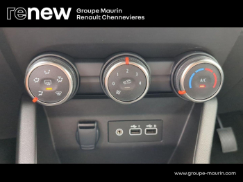 Photo 26 du bon plan RENAULT Clio 1.5 Blue dCi 100ch Evolution - 24 occasion à 13990 €