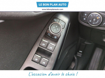 Photo 24 du bon plan FORD Fiesta 1.0 EcoBoost 125ch Stop&Start Vignale 5p Euro6.2 occasion à 10480 €