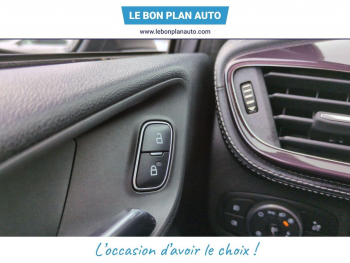 Photo 25 du bon plan FORD Fiesta 1.0 EcoBoost 125ch Stop&Start Vignale 5p Euro6.2 occasion à 10480 €