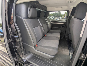 Photo 11 du bon plan PEUGEOT Expert Fg VUL Standard 2.0 BlueHDi 180ch S&S Cabine Approfondie Fixe Pack Sport EAT8 sans TVA occasion à 27853 €