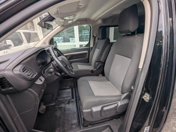 Photo 16 du bon plan PEUGEOT Expert Fg VUL Standard 2.0 BlueHDi 180ch S&S Cabine Approfondie Fixe Pack Sport EAT8 sans TVA occasion à 27853 €