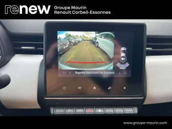 Photo 18 du bon plan RENAULT Clio 1.6 E-Tech hybride 145ch Evolution occasion à 16490 €