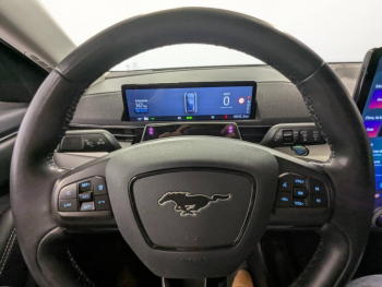 Photo 14 du bon plan FORD Mustang Mach-E 269ch Standard Range 76kWh Mach-E Propulsion occasion à 33989 €