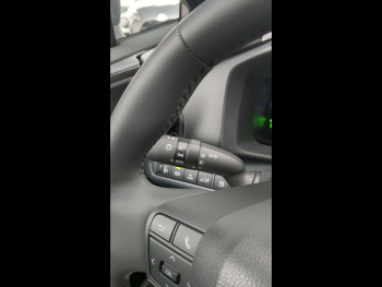 Photo 24 du bon plan TOYOTA C-HR 2.0 Hybride Rechargeable 225ch Graphic MY26 occasion à 37600 €