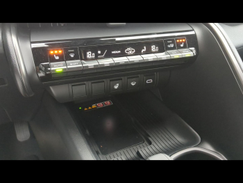Photo 26 du bon plan TOYOTA C-HR 2.0 Hybride Rechargeable 225ch Graphic MY26 occasion à 37600 €
