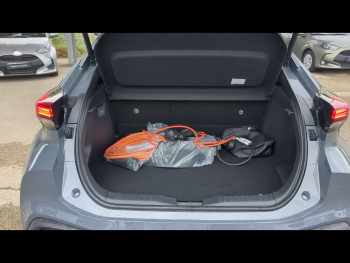 Photo 28 du bon plan TOYOTA C-HR 2.0 Hybride Rechargeable 225ch Graphic MY26 occasion à 37600 €