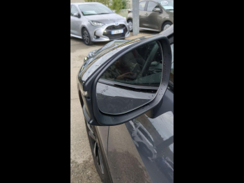 Photo 29 du bon plan TOYOTA C-HR 2.0 Hybride Rechargeable 225ch Graphic MY26 occasion à 37600 €