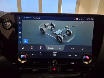Photo 7 du bon plan LEXUS NX 450h+ Luxe 4WD occasion à 44990 €