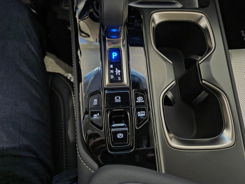 Photo 9 du bon plan LEXUS NX 450h+ Luxe 4WD occasion à 44990 €