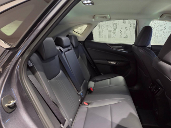 Photo 11 du bon plan LEXUS NX 450h+ Luxe 4WD occasion à 44990 €